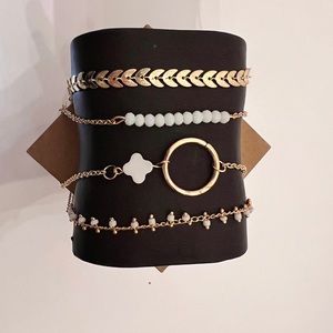 White & gold bracelet pack
